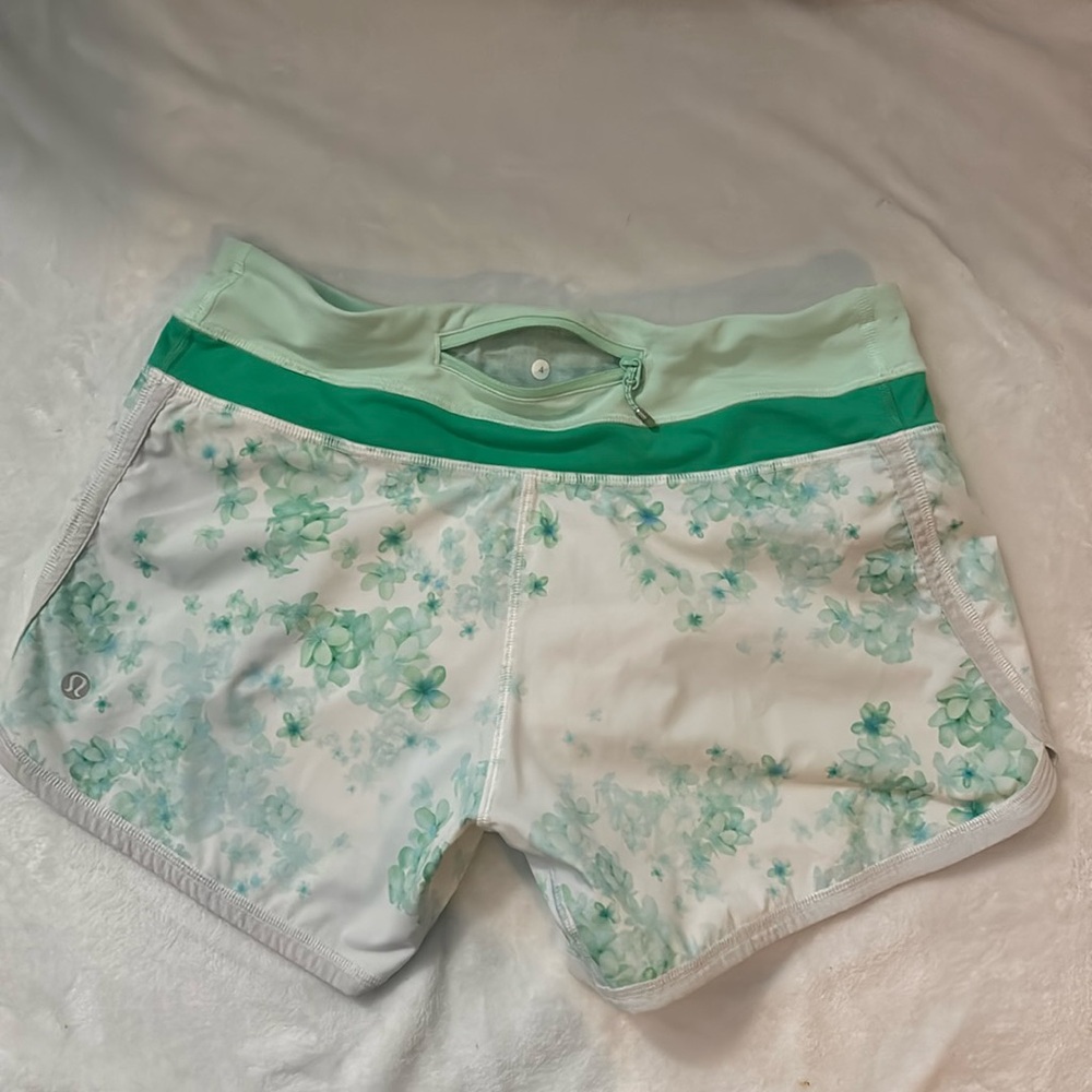Lululemon, size 4